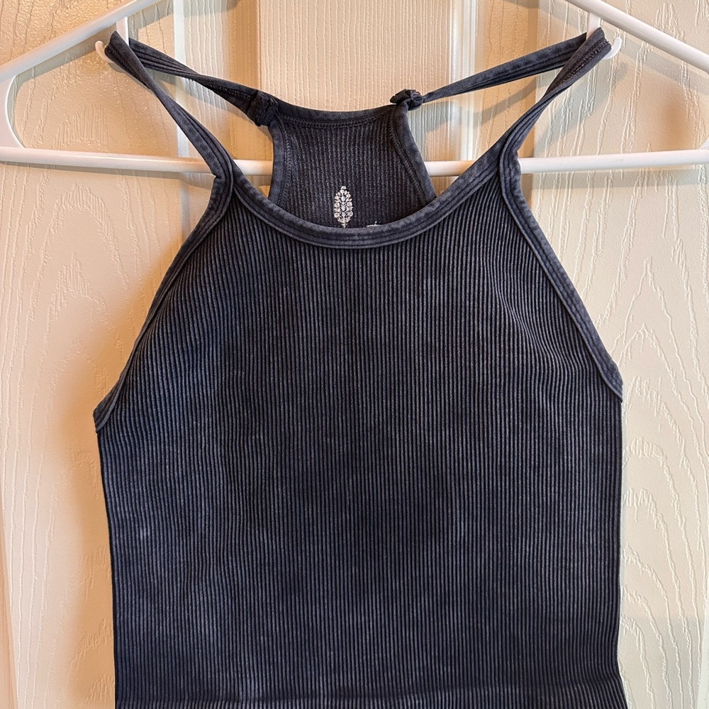Free People Movement Happiness Runs Tank. New - Picture 8 of 11